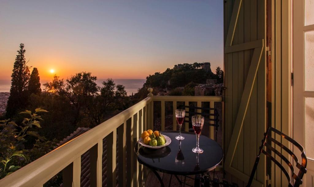 Kyparissia Old Town Lodge With Amazing Sea View Zewnętrze zdjęcie